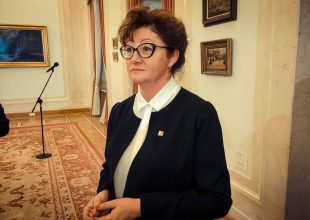 Thumbnail for the post titled: “Polityka musi w Polsce zacząć oznaczać coś więcej, niż osiąganie doraźnej przewagi”. Rozmowa z Dorotą Gardias